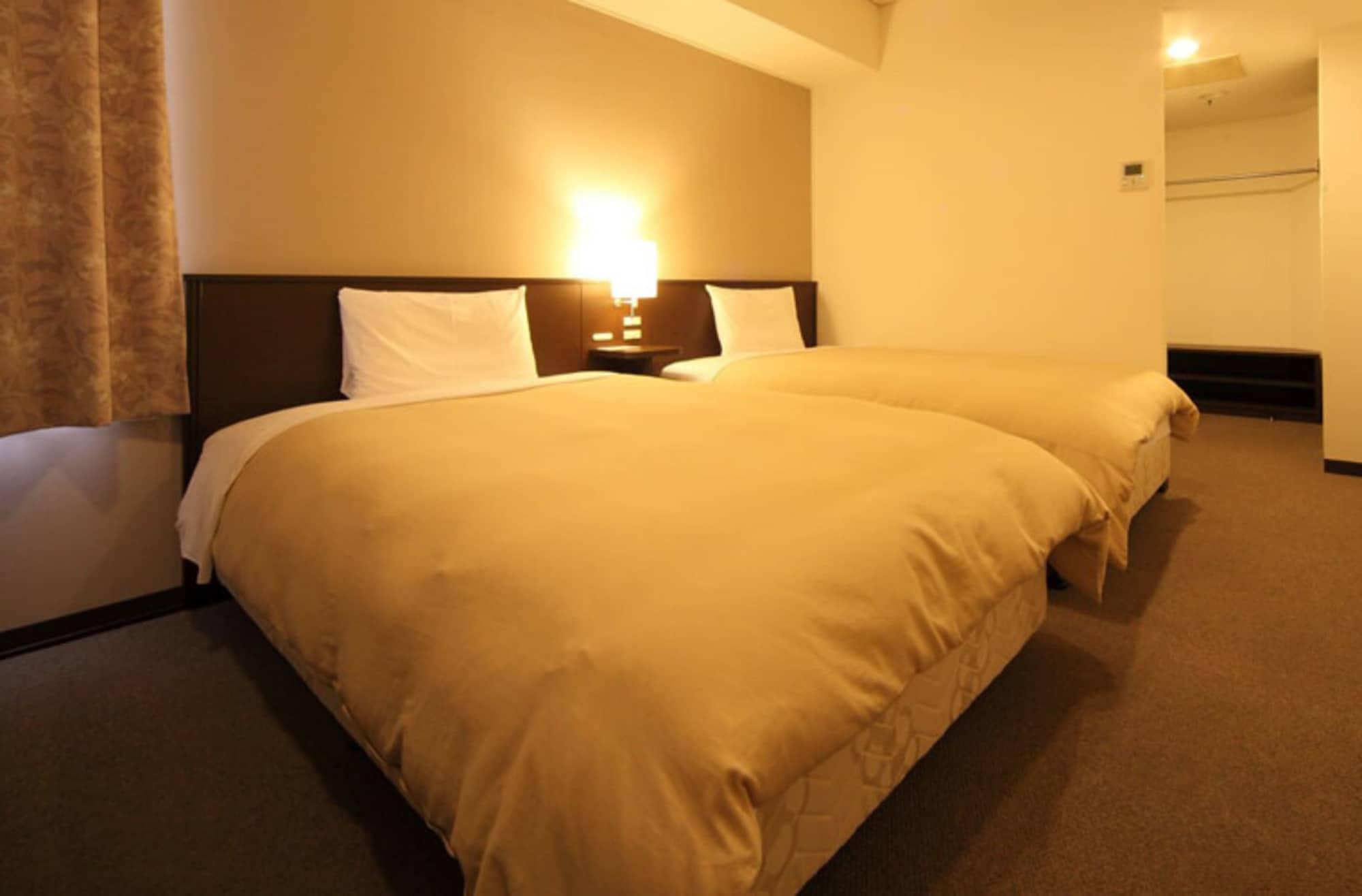 Hotel Park Side Hiroshima Peace Park Екстер'єр фото