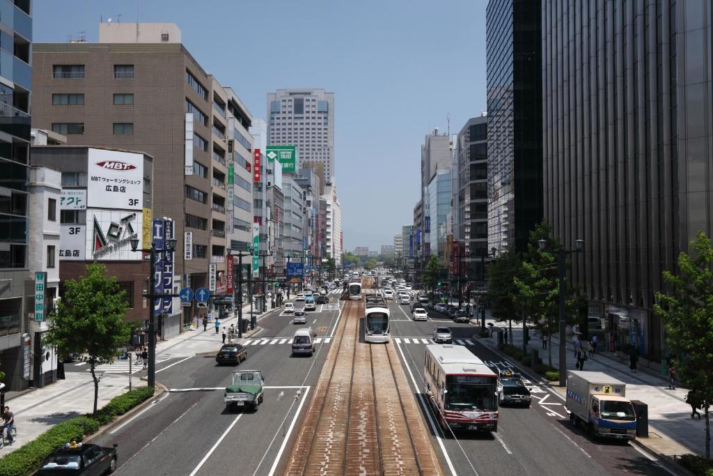 Hotel Park Side Hiroshima Peace Park Екстер'єр фото